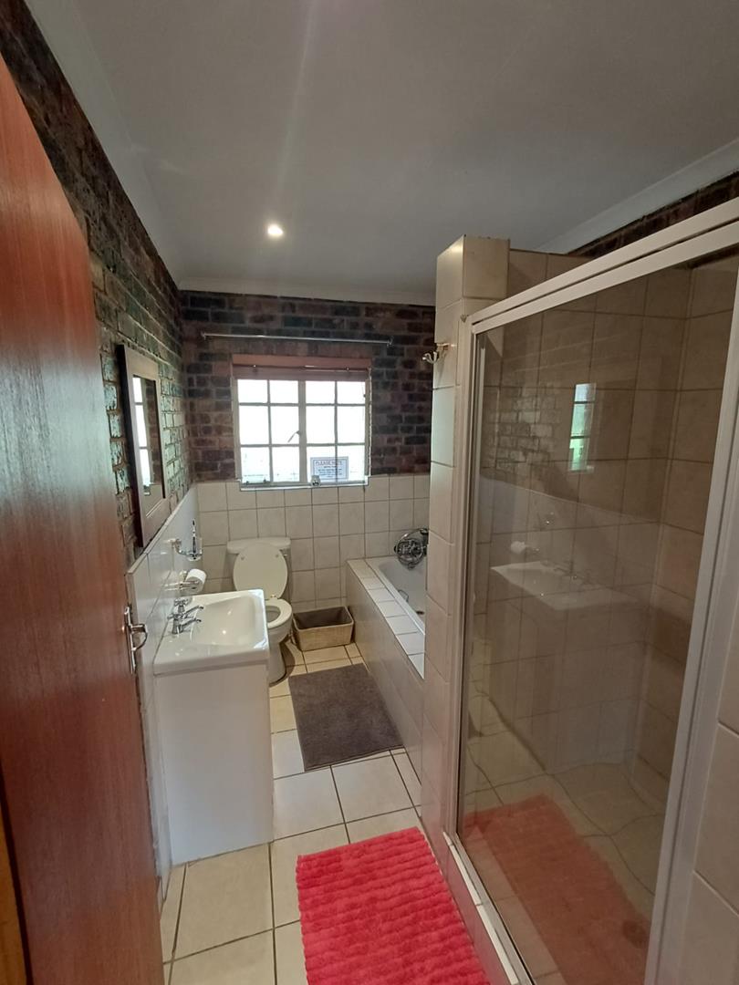 9 Bedroom Property for Sale in Willow Grange Free State